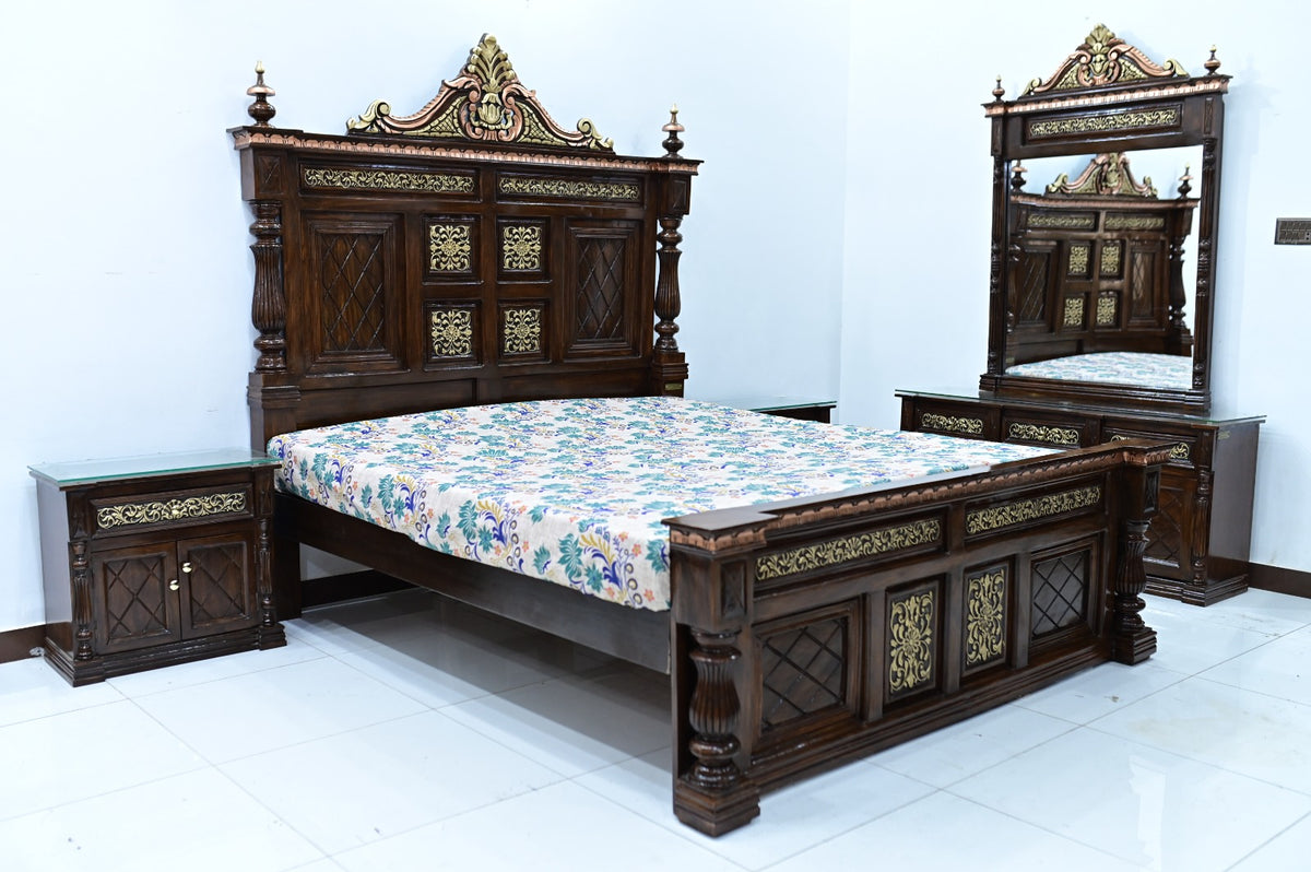 Luxury Handcrafted Royal Wooden Bedroom Set – King Size Bed, 2 Bedside Tables & Mirror Dressing Table